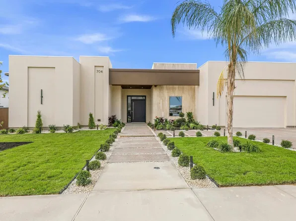 704 Ocio Dr, Laredo, TX 78045