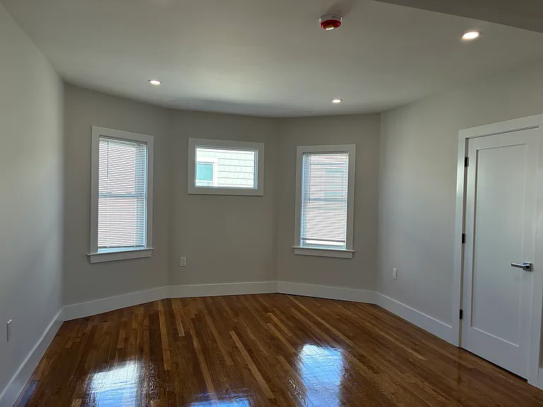 80 Sudan St #3 — Photo 3