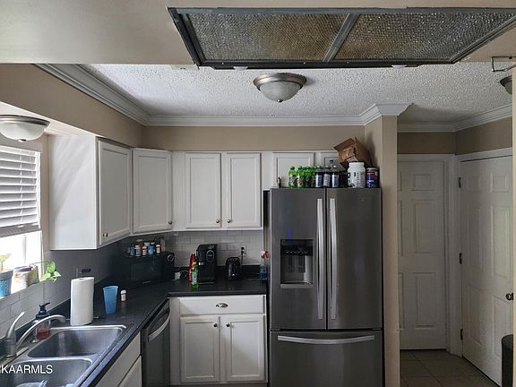 3rd image of 5921 Montina Rd