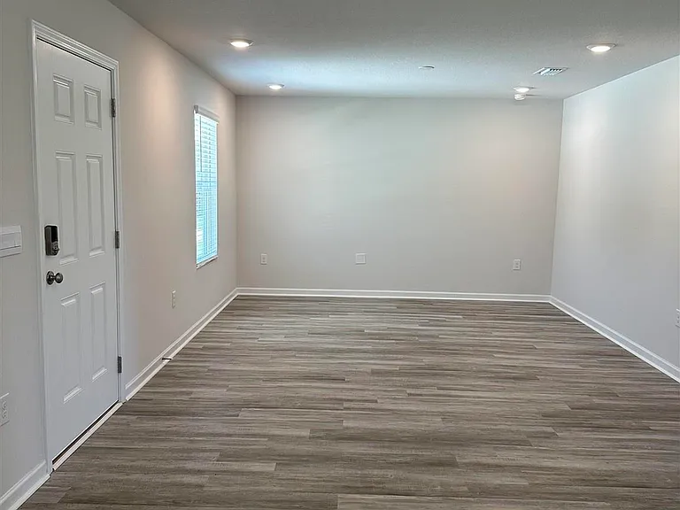 6497 Firefly Dr — Photo 3