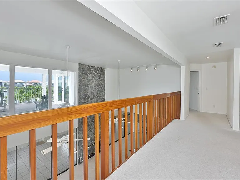 929 Symphony Isles Blvd — Photo 28