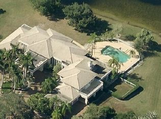 2800 Paddock Rd, Weston, FL 33331