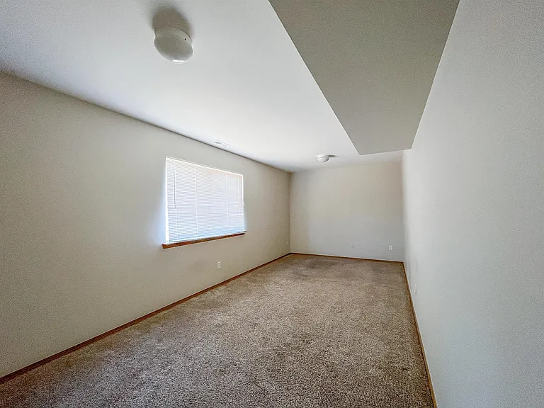 6721 135th St E — Photo 27