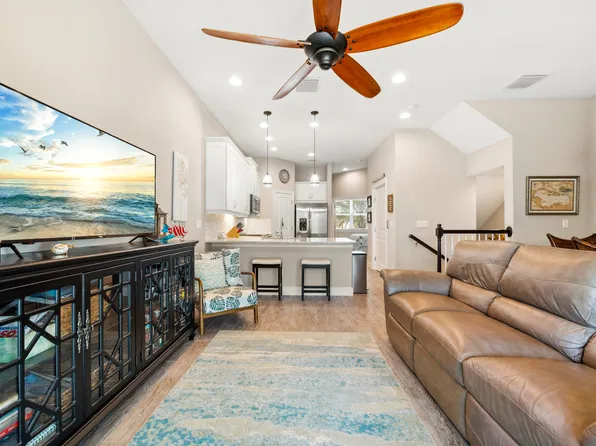 6116 Marina Cove Way S, Saint Petersburg, FL 33712