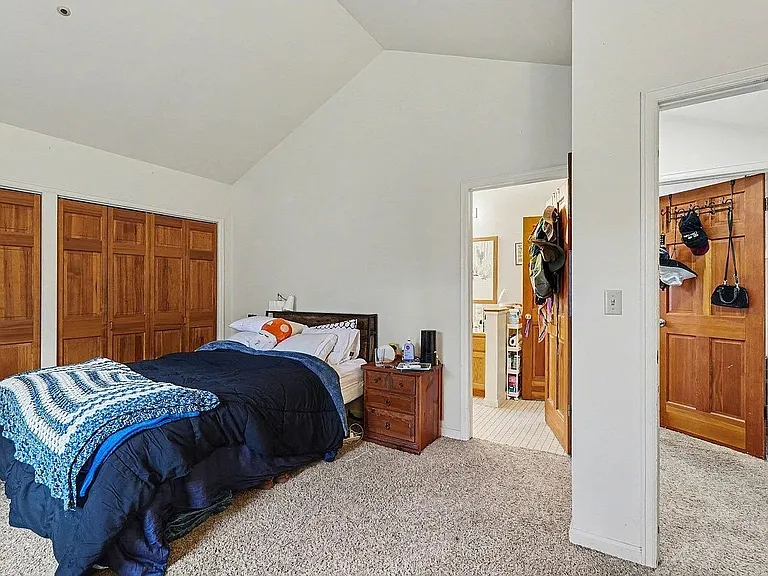 623 Marine St — Photo 11