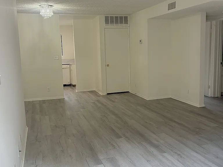 1007 Raleigh St #108 — Photo 2