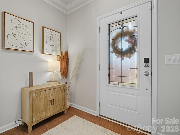 3rd image of 1009 Cheviot Ct