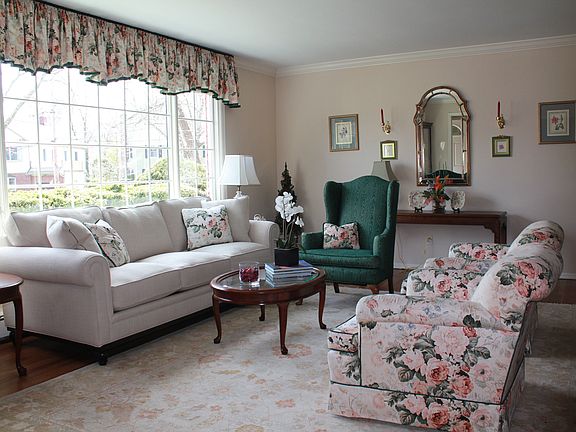 3rd image of 49 Greenridge Ave