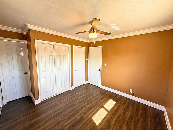 3rd image of 95 NW 39th St #1
