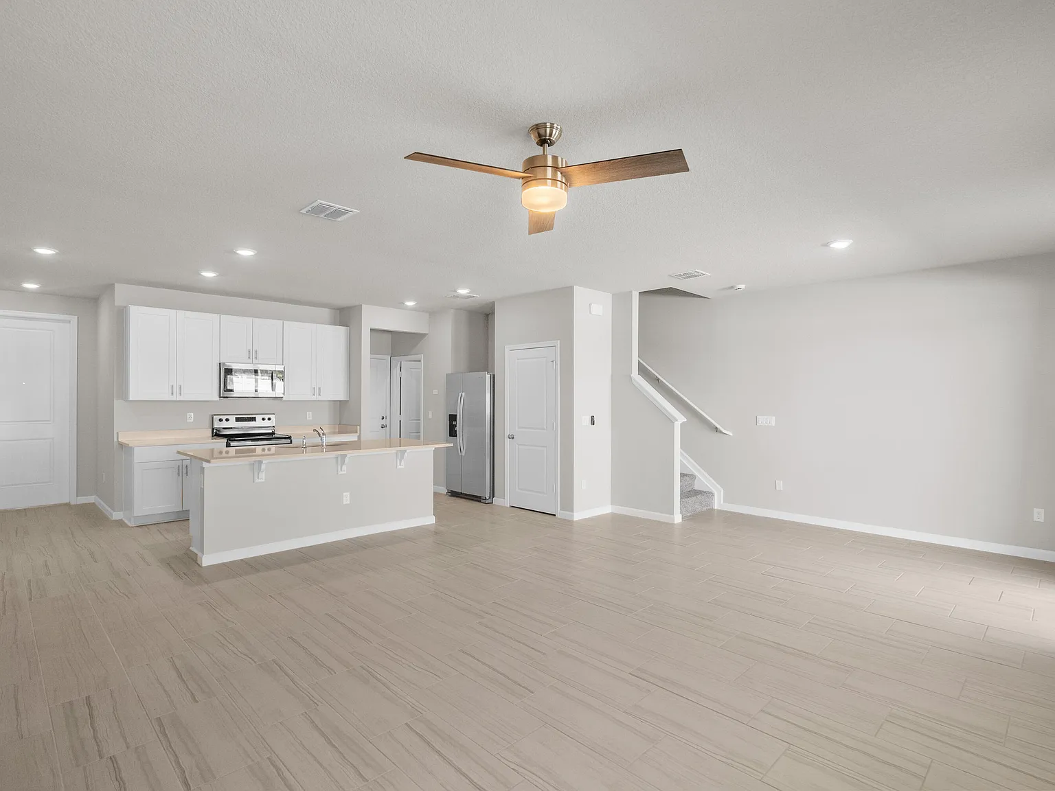 3 bed, 2.5 bath, 1804 sqft, $2,900 — Photo 3