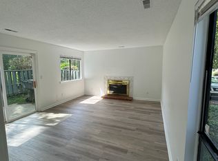 5210 Farm Pond Ln, Charlotte, NC 28212