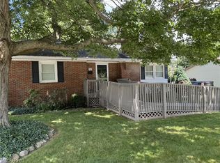 1537 Wayne St, Barberton, OH 44203