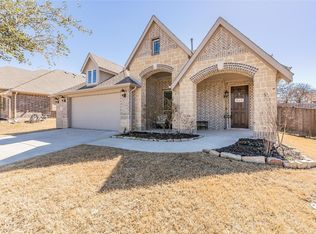 904 Robles Way, Burleson, TX 76028