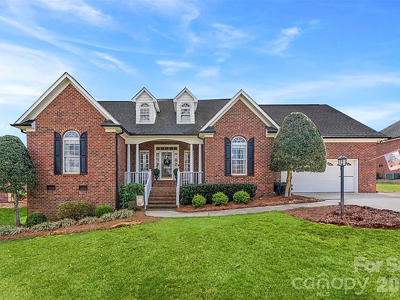 2nd image of 2708 Wynewood Ct