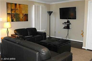 2nd image of 23 E Los Felis Ave
