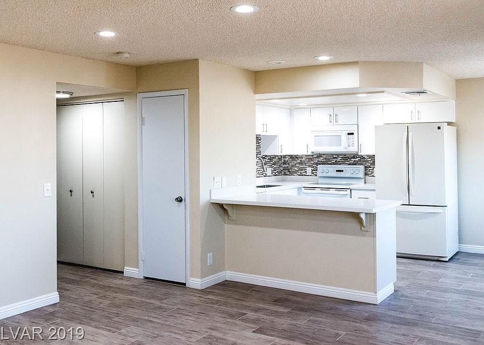 1st image of 1333 Keifer Ln Unit 202