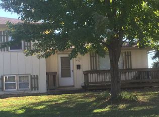 801-803 W 29th Ter, Lawrence, KS 66046