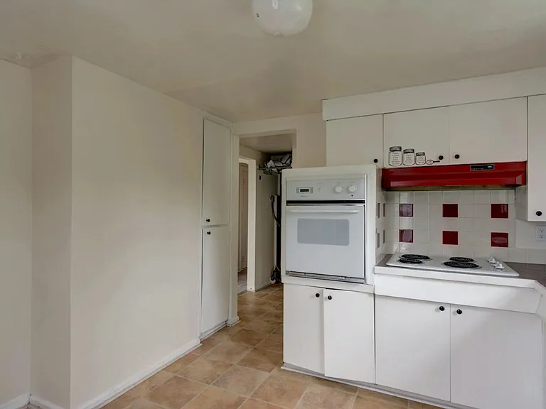 1190 SE 9th Ave — Photo 5