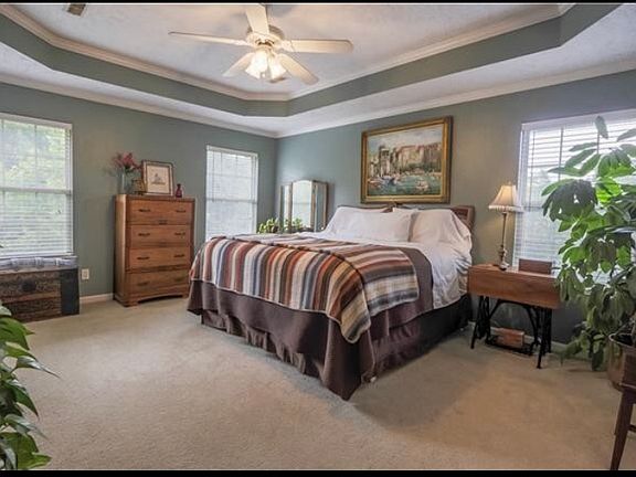 4th image of 1823 Kensington Dr