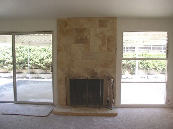 Family Room W/Fireplace