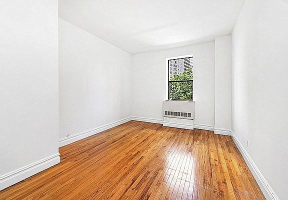 3rd image of 154 W 70th St APT 11e