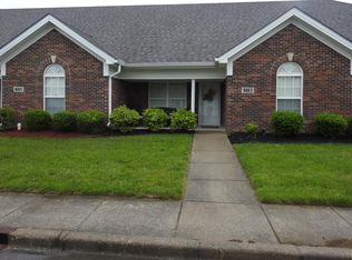 8223 Delta Cir, Louisville, KY 40228