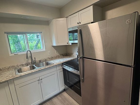 5th image of 1125 Little Bay Ave APT 3