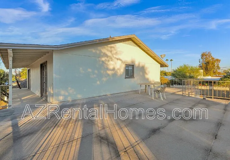 966 E La Jolla Dr — Photo 20