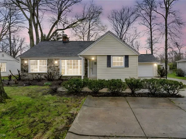 4660 W 210th St, Fairview Park, OH 44126