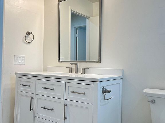 5th image of 1109 San Pascual St #8
