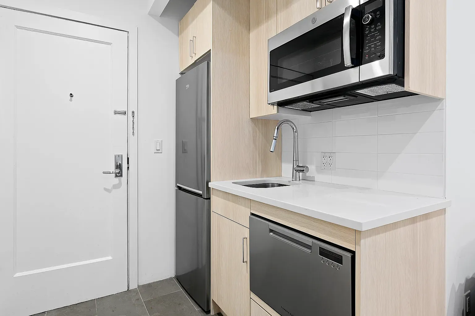 50 Clark Street — Photo 4
