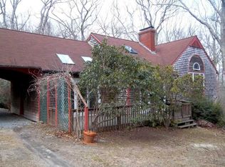 989 Mooresfield Rd, South Kingstown, RI 02879