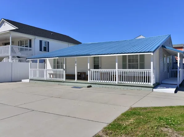 219 27th Ave. N, North Myrtle Beach, SC 29582