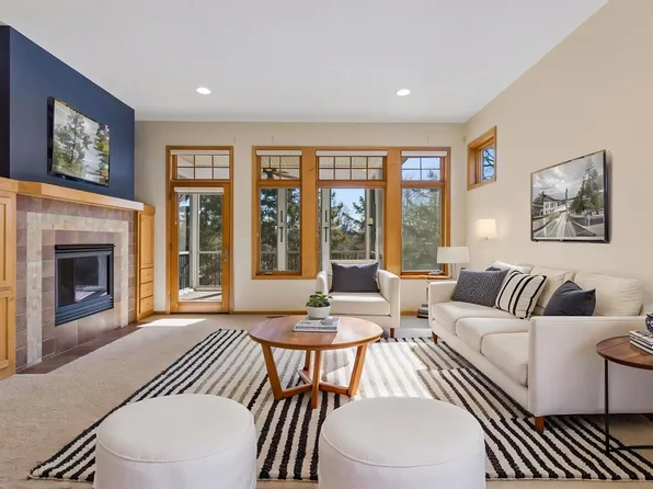 8117 Xerxes Cir, Bloomington, MN 55431