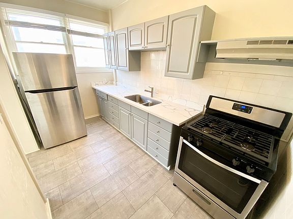 4th image of 1215-1217 Broadway #1215