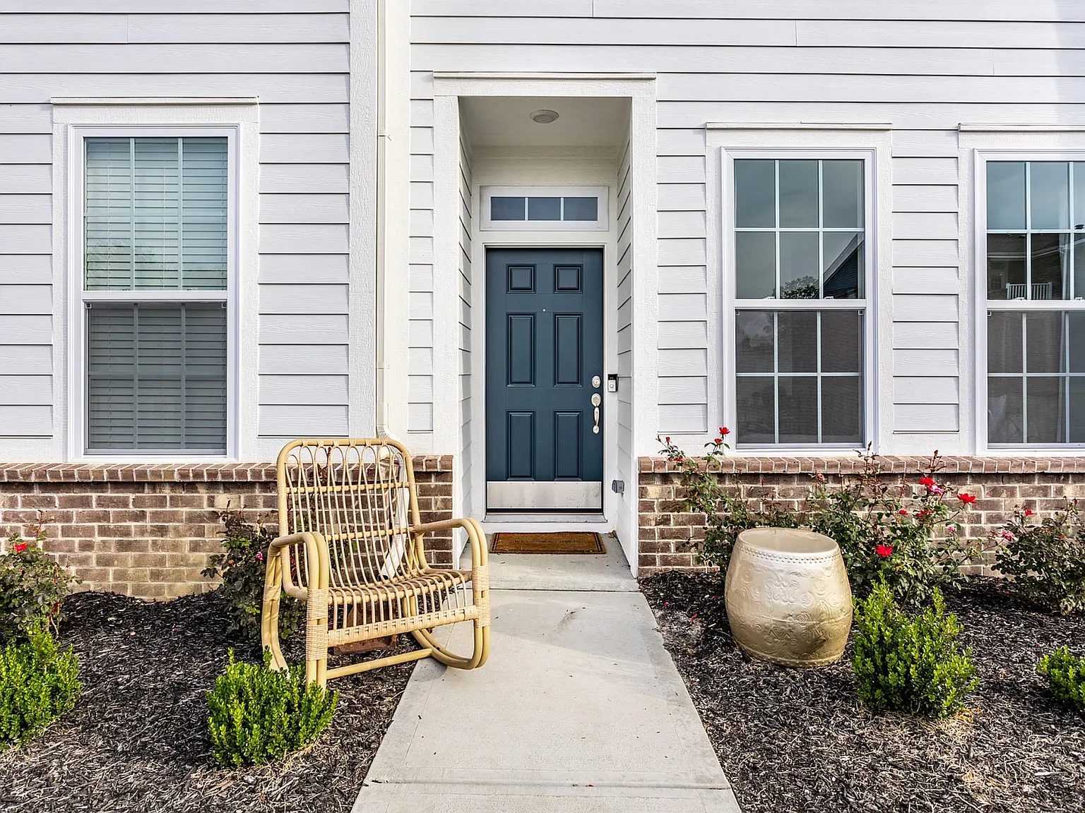2 bed, 1178 sqft, $2,500 — Photo 1