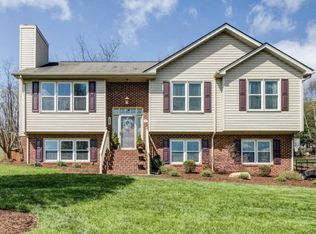54 Laurel Ridge Dr, Roanoke, VA 24019