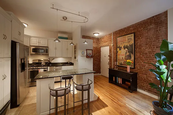 Rented by Corcoran | media 14