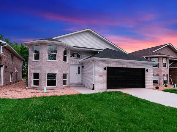 15247 7th Ave, Phoenix, IL 60426