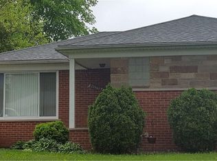 21940 Stratford St S, Oak Park, MI 48237