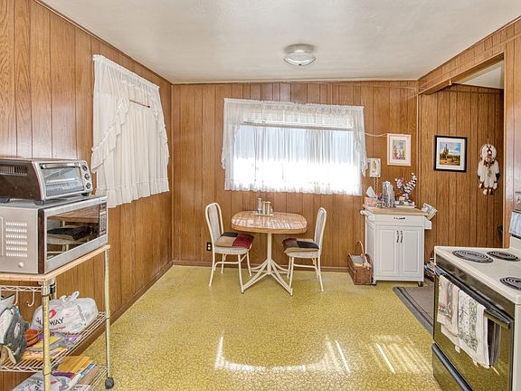 5th image of 133 W Brown Dr