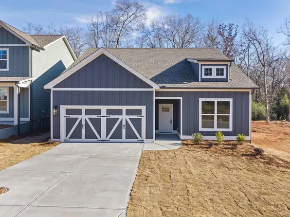 75 Bowers Estates Dr, Hartwell, GA 30643
