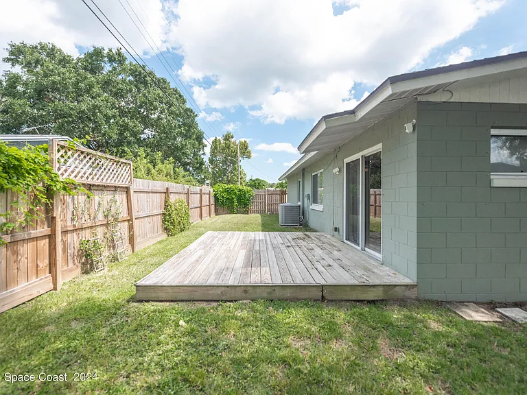 300 Nora Ave — Photo 29