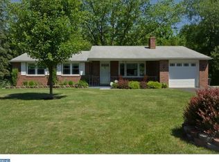 37 Neshaminy Dr, Ivyland, PA 18974
