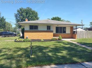 24620 Princeton St, Saint Clair Shores, MI