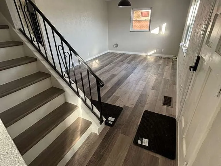 1221 Graham Ave — Photo 8