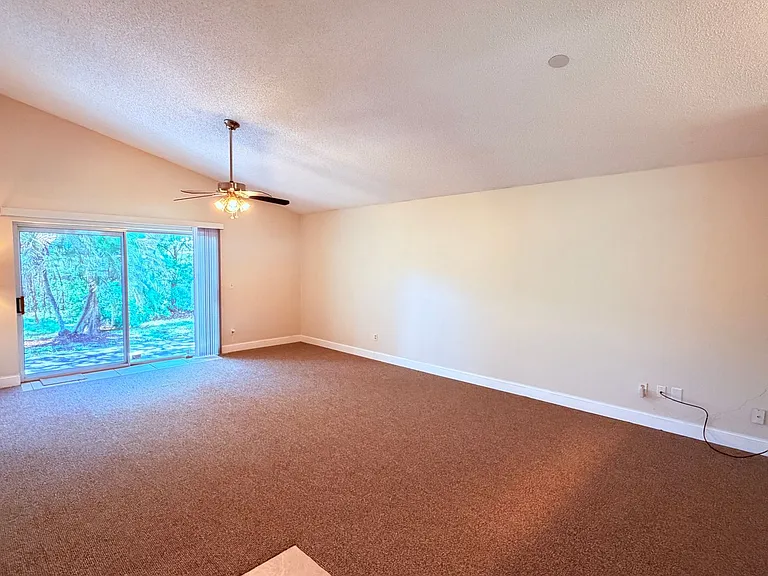 10725 Brice Ct — Photo 6