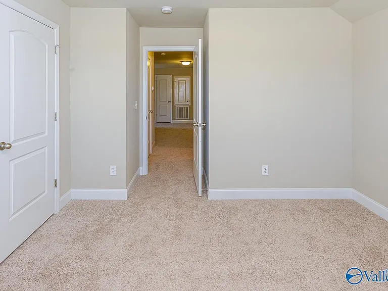 3031 Greenway Cir SE — Photo 34