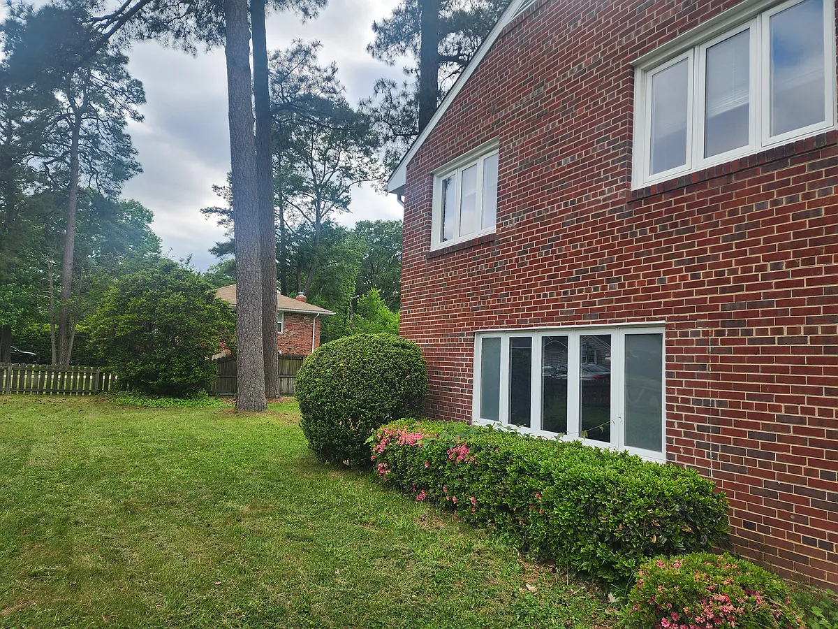 Building Photo - 1600 Treboy Ave