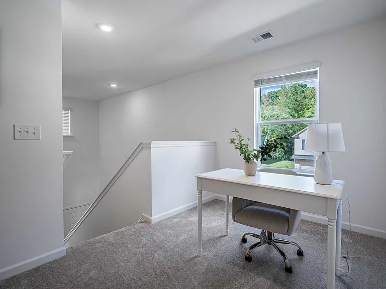 8317 Hunters Grove Rd — Photo 12